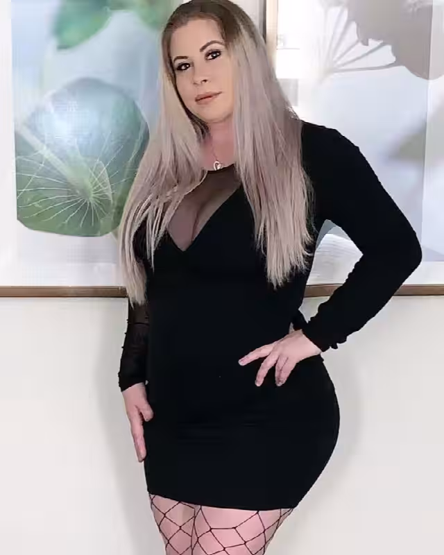 Escort Nikole Kane in Akron, OH