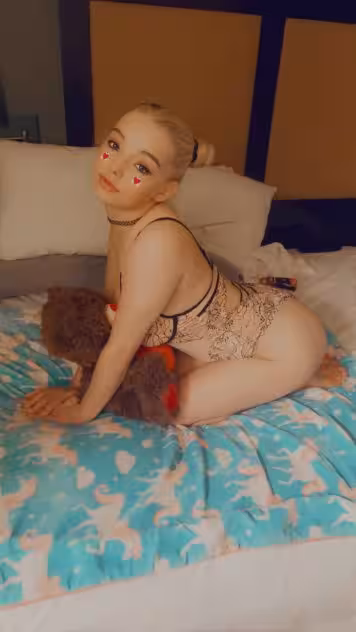 Escort Apple Almi in Alexandria, VA