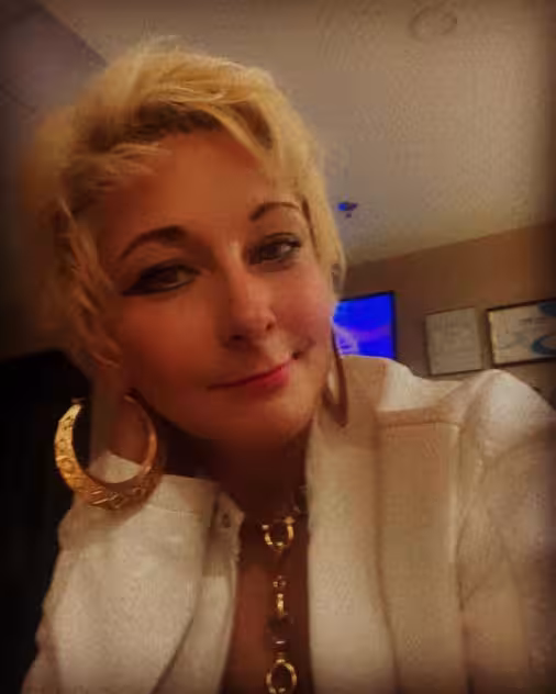 Escort Holly in Alpharetta, GA