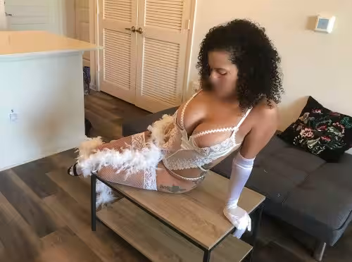 Escort Elizabeth in Austin, TX