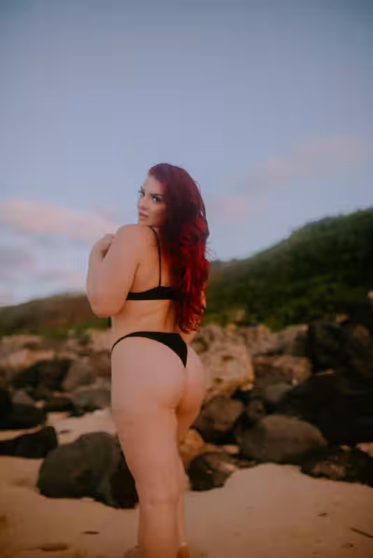 Escort Emmy Demure in Bellevue, WA