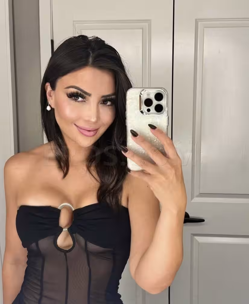 Escort Mayra in Bellevue, WA