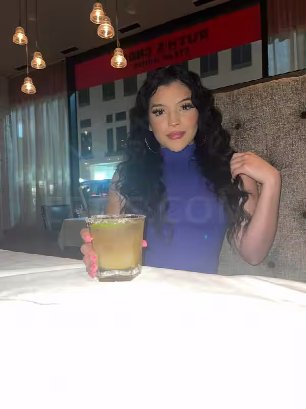 Escort Sophia in Bellevue, WA