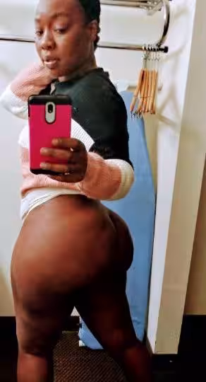 Escort Lala in Brooklyn Center, MN