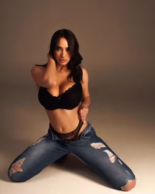 Escort Anett in Brooklyn, NY