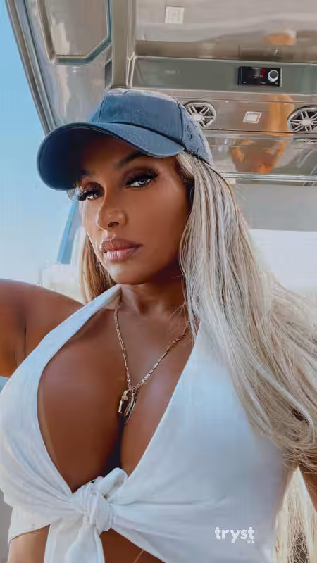 Escort Hanna Bella in Charlotte, NC