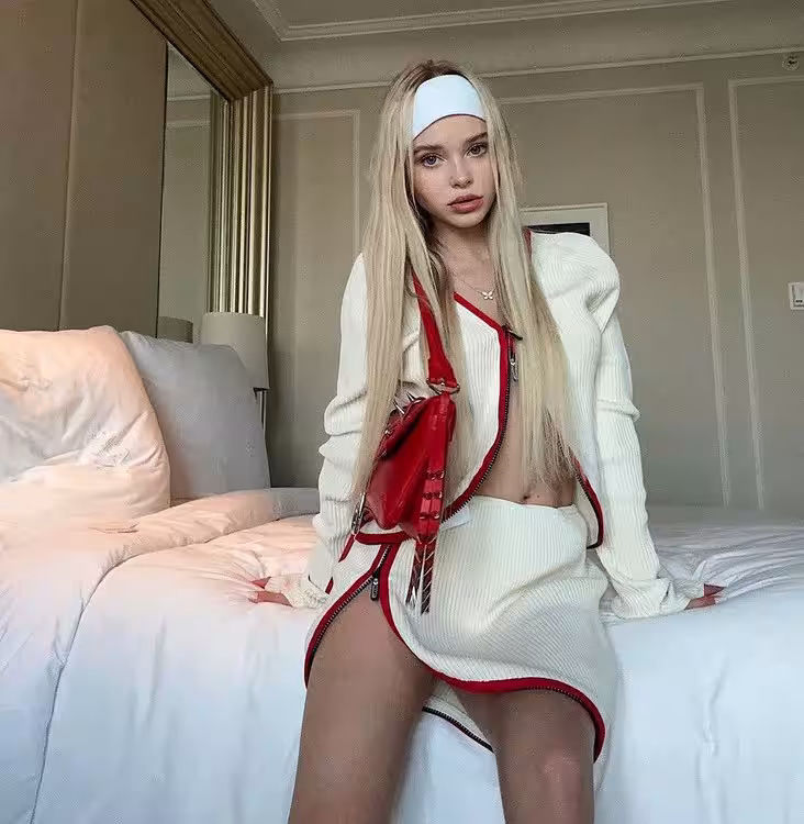 Escort Emily in Chicago, IL