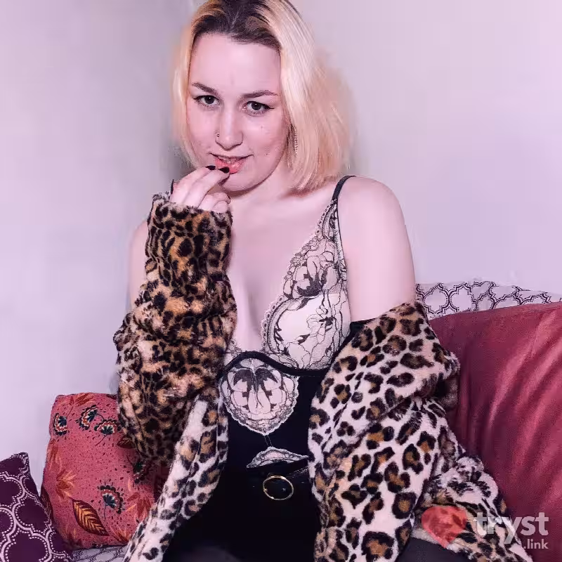 Escort Evelina in Chicago, IL