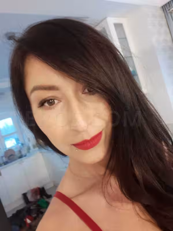 Escort Kamila in Chicago, IL