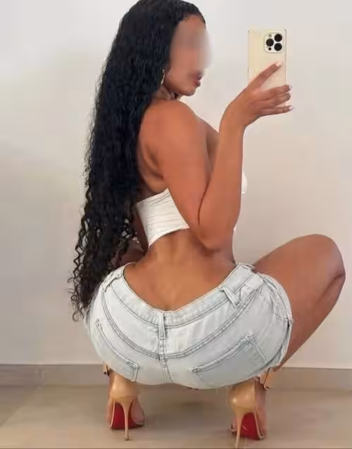 Escort/Massage CiCi Cinn in Chicago, IL