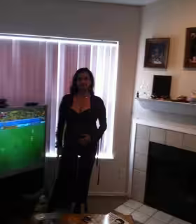 Escort/Massage Colombia in Chicago, IL