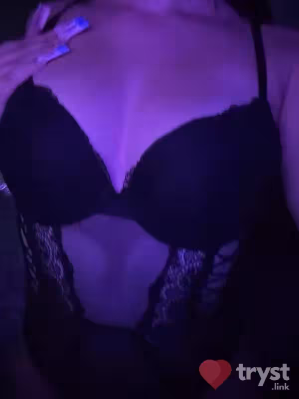 Escort/Massage Isabelle in Chicago, IL