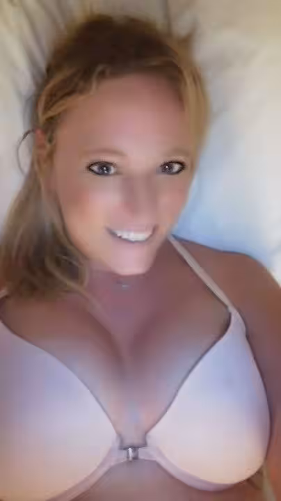 Escort/Massage Miley in Chicago, IL