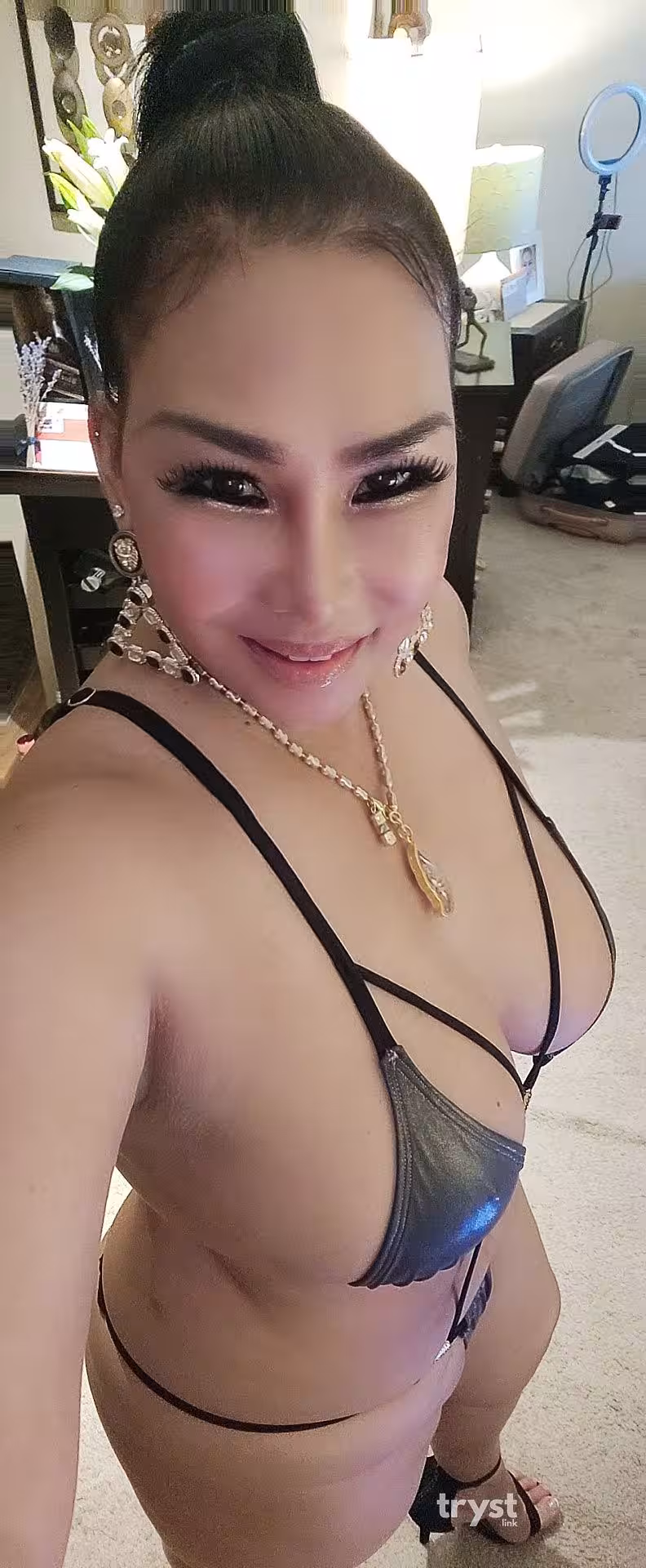 Escort/Massage Nicha in Chicago, IL