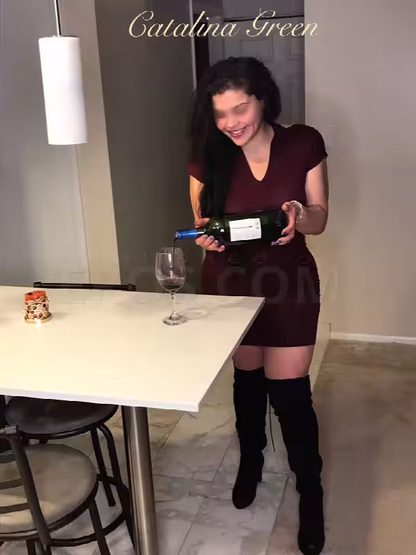 Escort/Massage/S&M Catalina Green in Chicago, IL