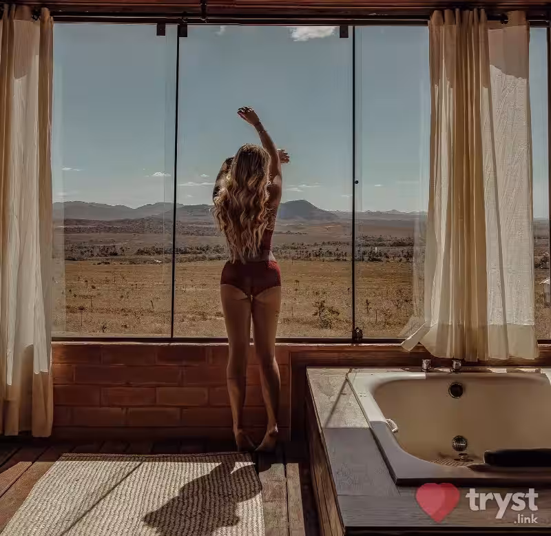 Escort Zoe Lee in Chicago, IL