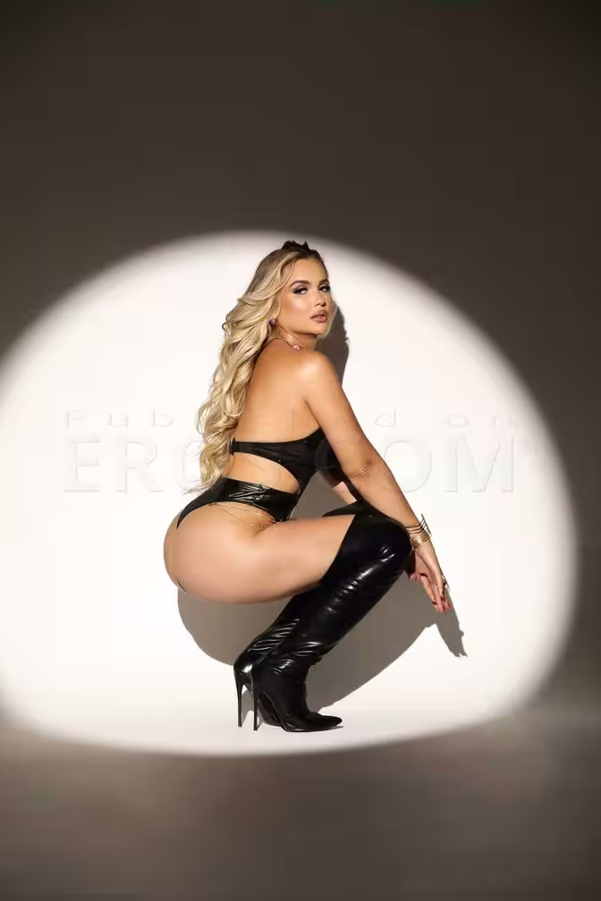 Escort Emily in Cincinnati, OH