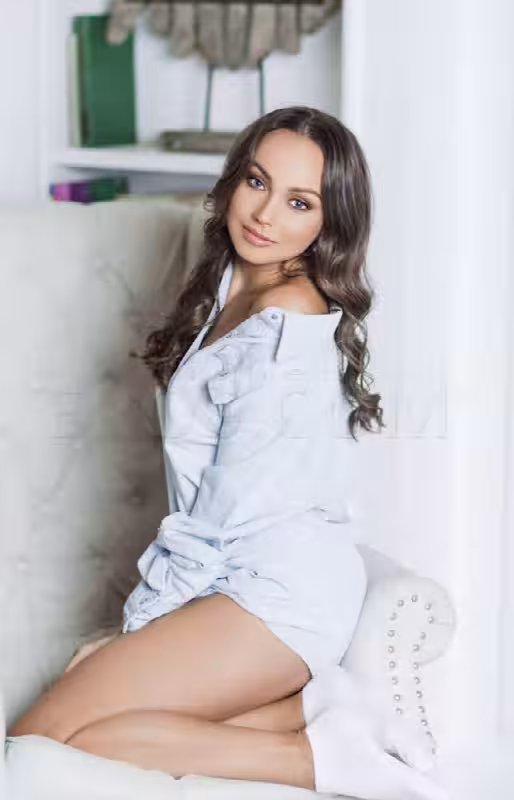 Escort Kristi in Cleveland, OH