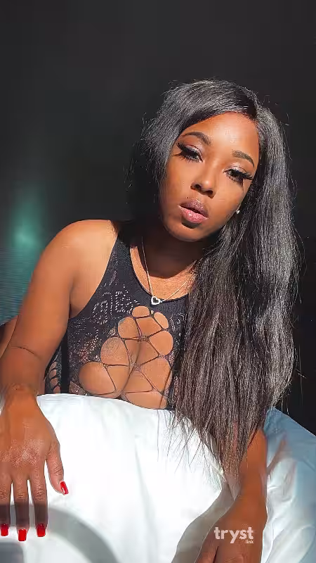 Escort Luna Lakeys in Cleveland, OH