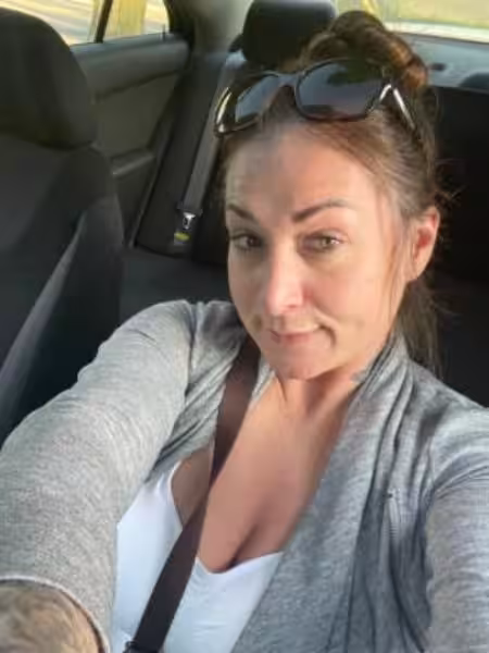 Escort Sarah in Cleveland, OH