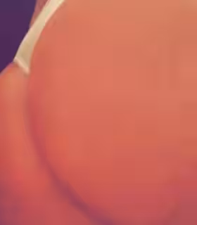 Escort Red in Columbia, MD