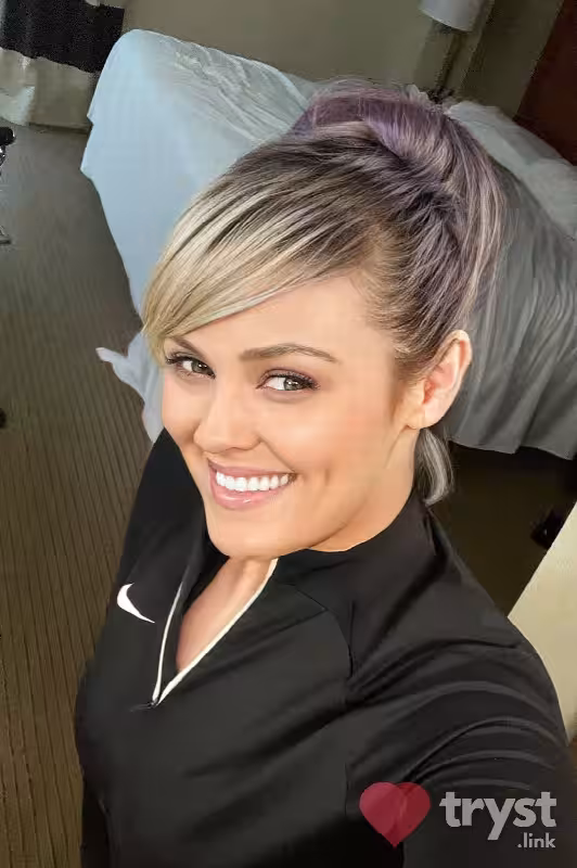 Escort/Massage Lacey in Columbus, OH