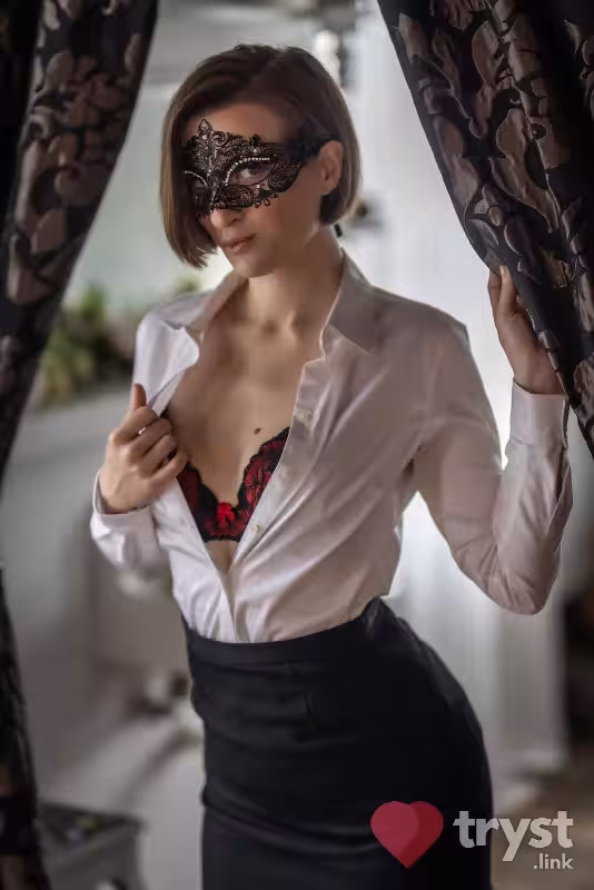 Escort/Massage/S&M Julia Labelle in Columbus, OH