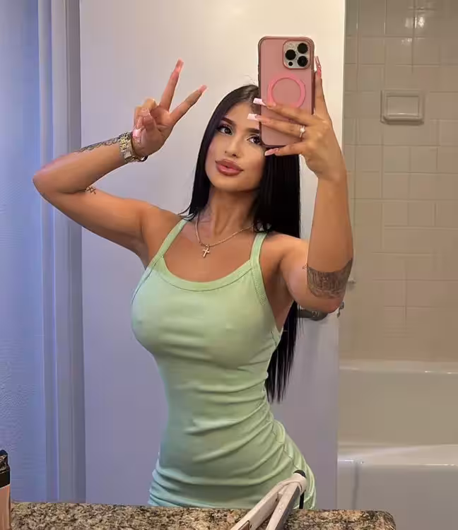 Escort JulietteEuropeanMuse / Vivian in Costa Mesa, CA