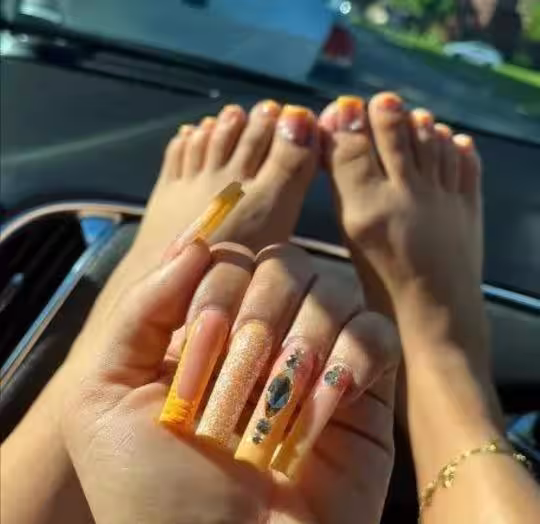 Escort Nessa in Costa Mesa, CA