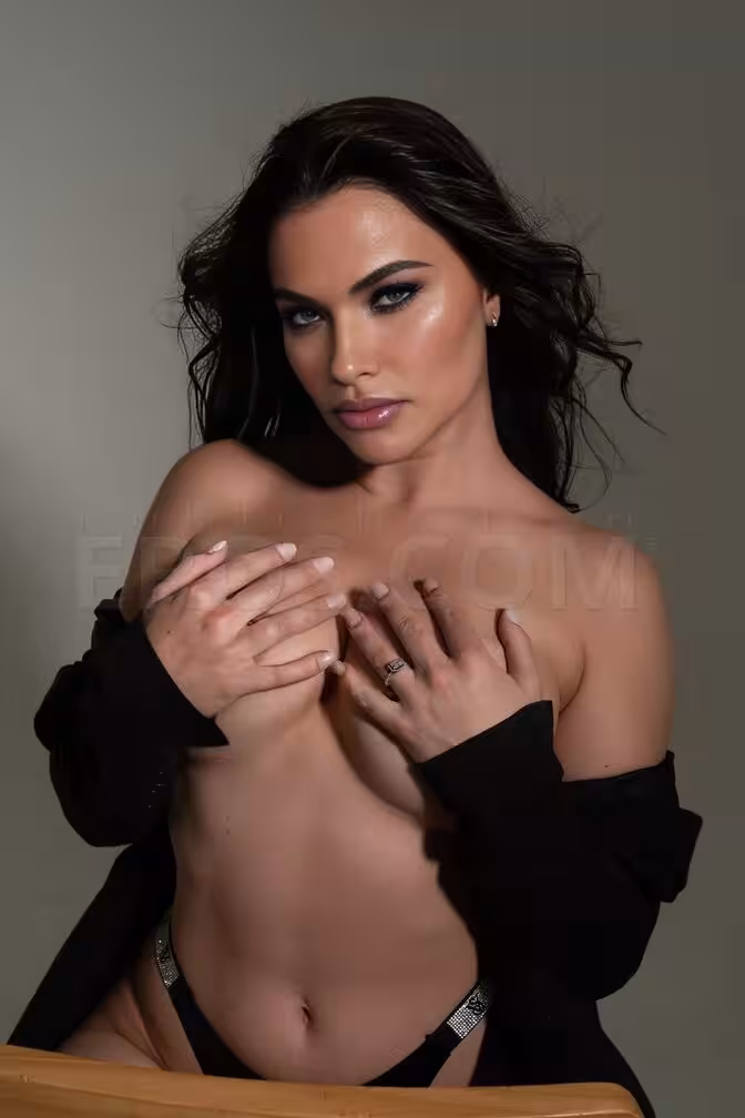 Escort Aurora / A Fox in Dallas, TX