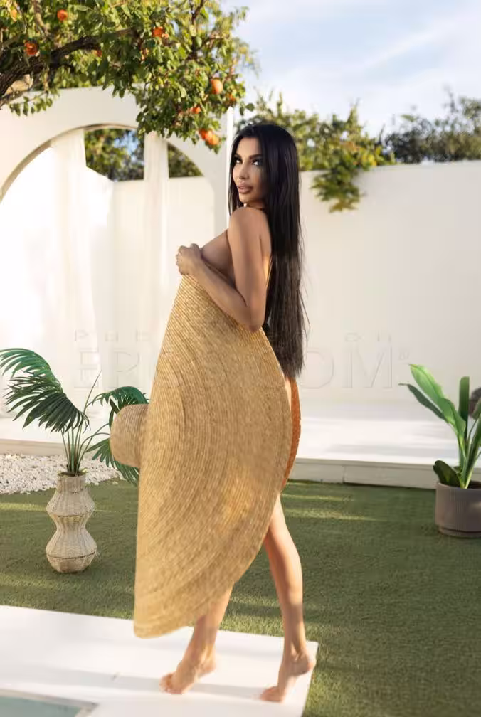 Escort Suzi in Dallas, TX