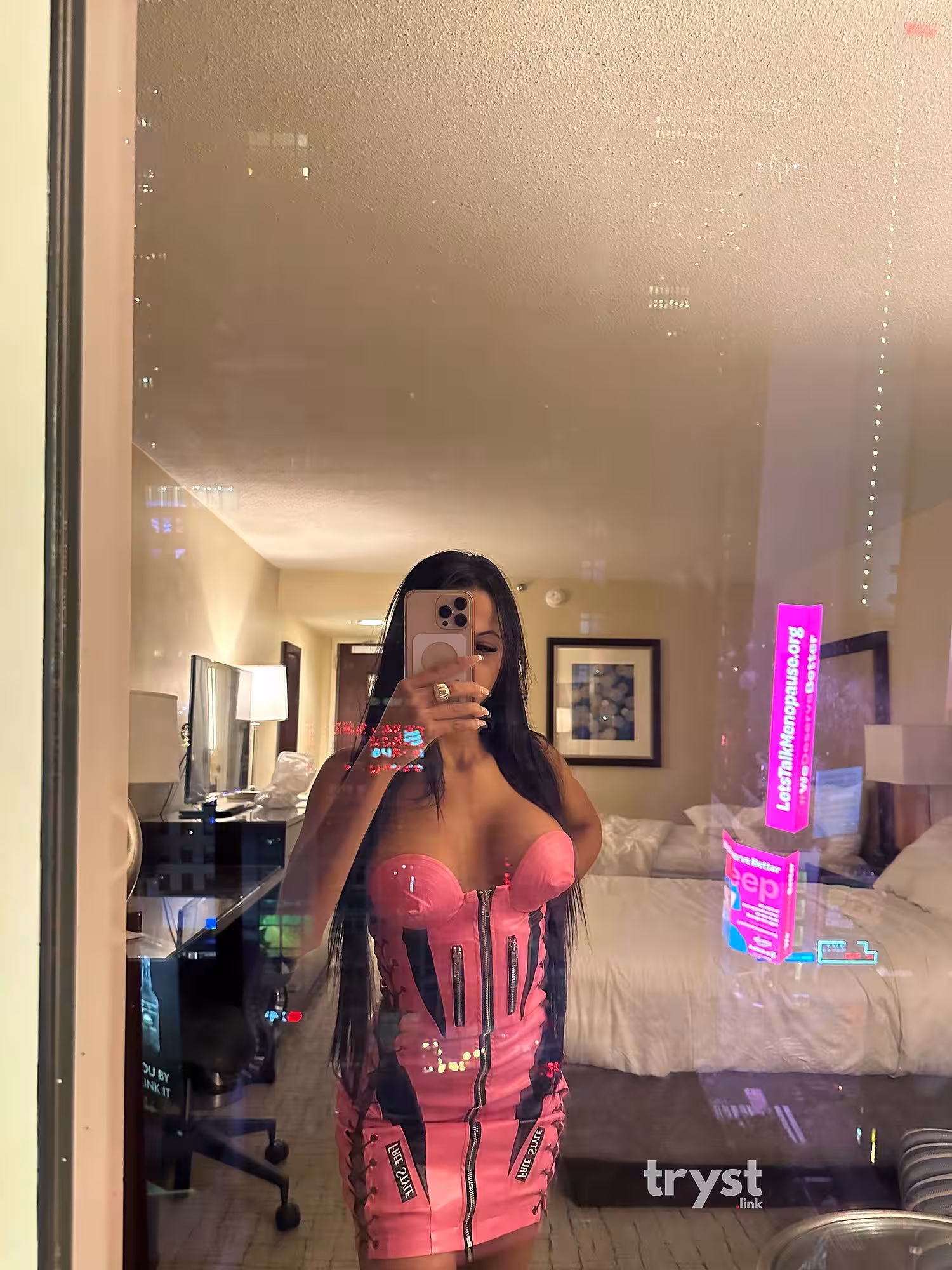 Escort Dani De La Cruz in Denver, CO