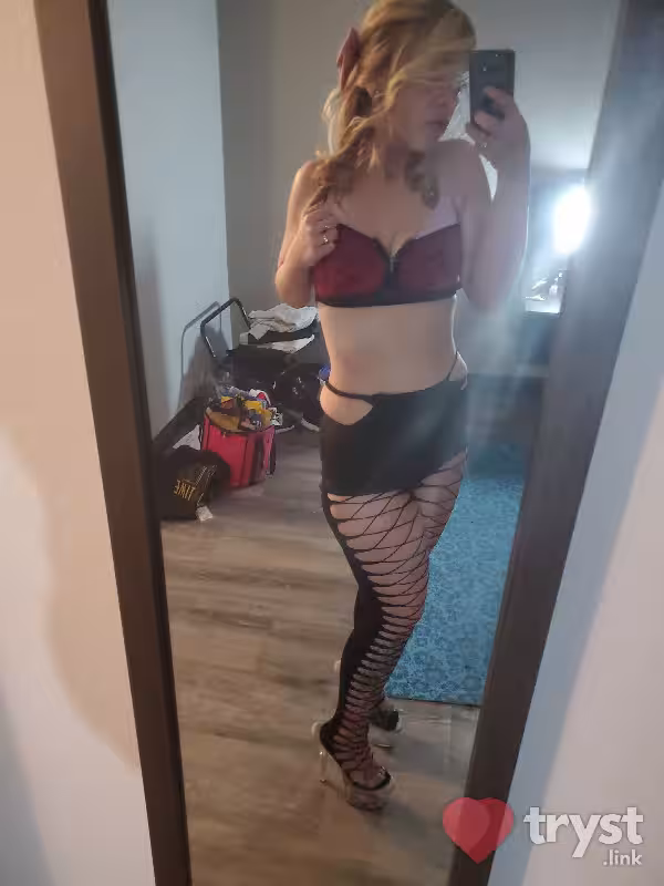 Escort Kitty in Denver, CO