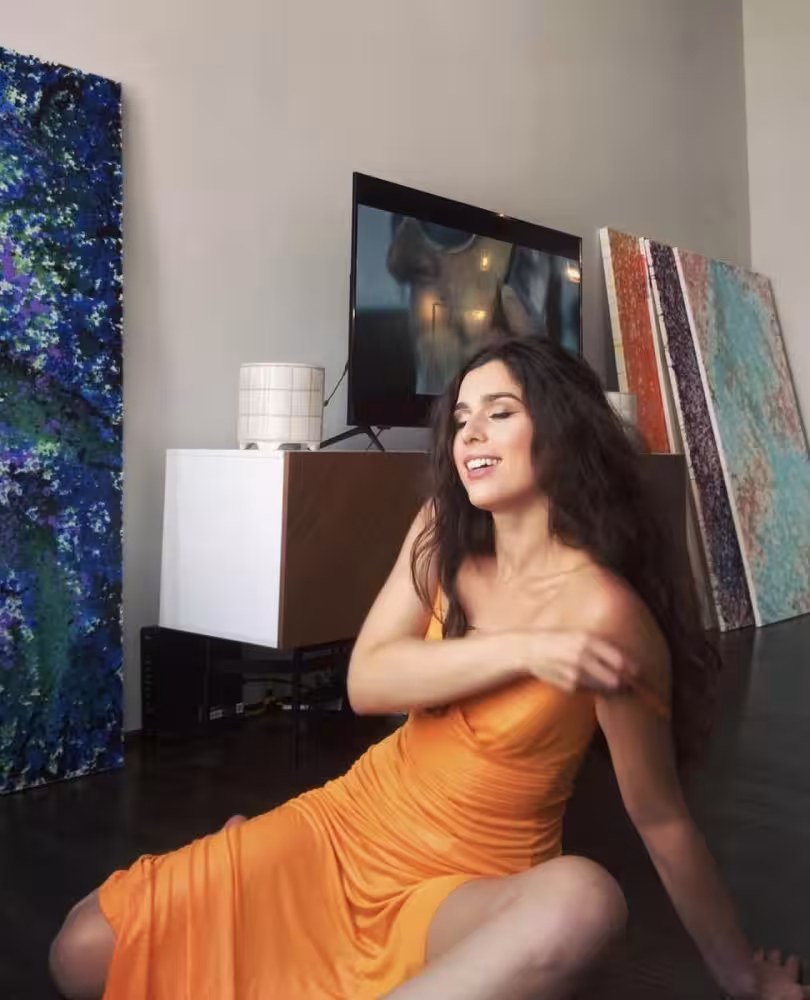 Escort Rose Gold in Detroit, MI