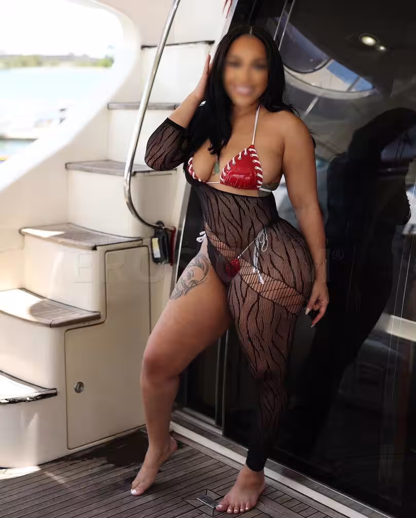 Escort Phara in Durham, NC