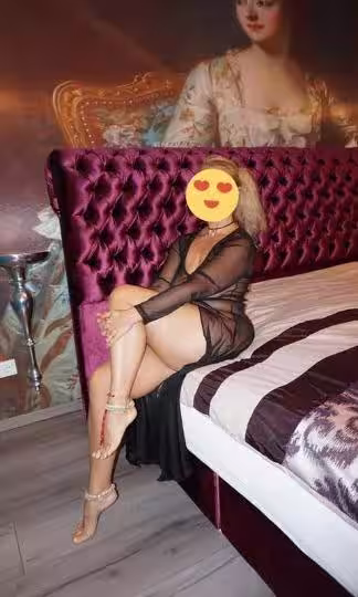 Escort Gloria in Edison, NJ