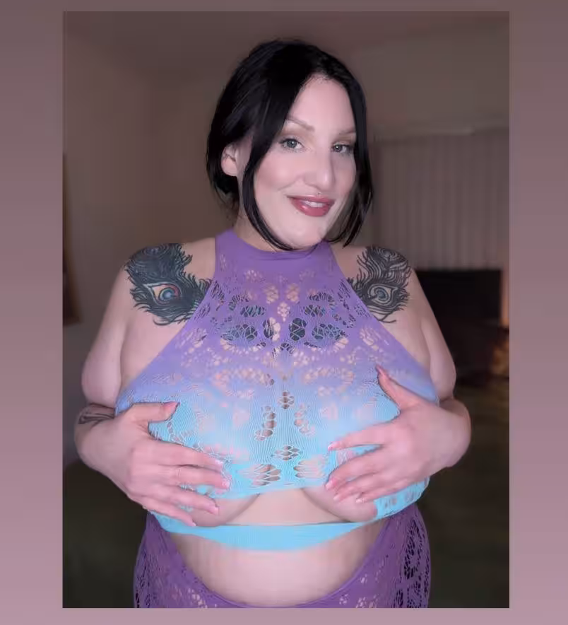 Escort Betty in Glendale, CA