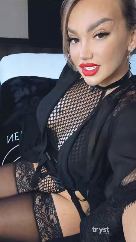Escort Sandra Love in Hallandale Beach, FL