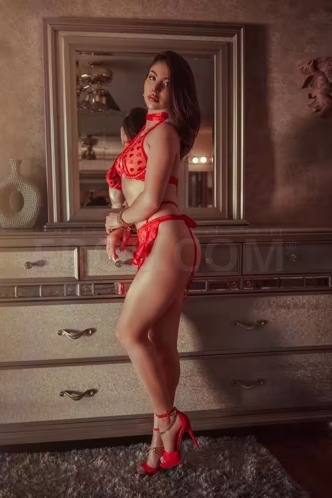 Escort Roxanne in Hanover, MD