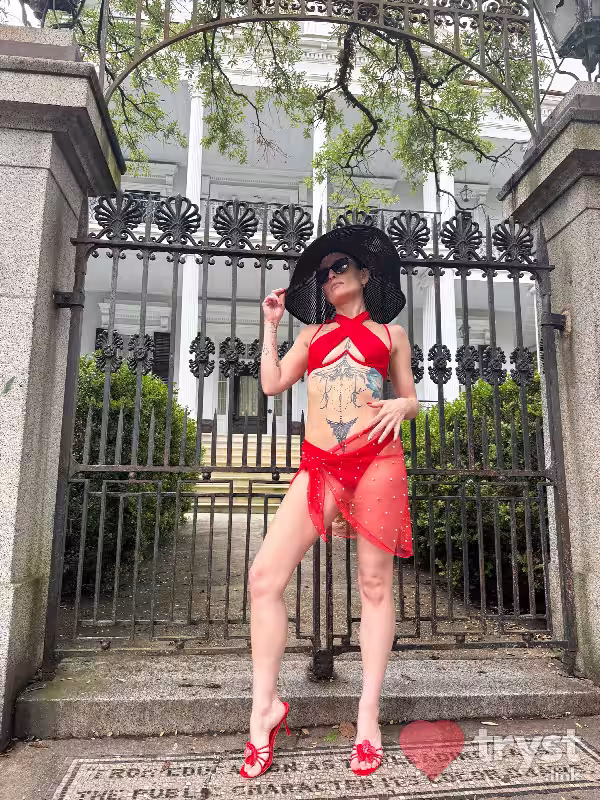 Escort/Massage/S&M Mistress of Mindfuck in Harrisburg, PA