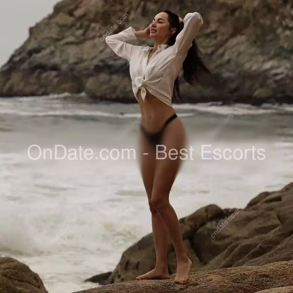 Escort AngelikaSins in Hartford, CT