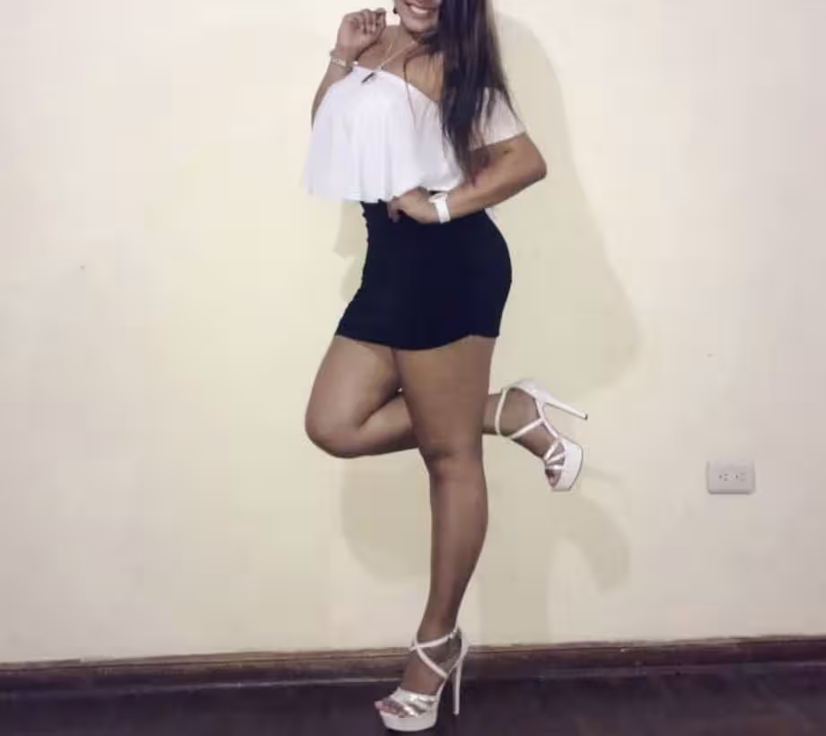 Escort Debora in Indianapolis, IN