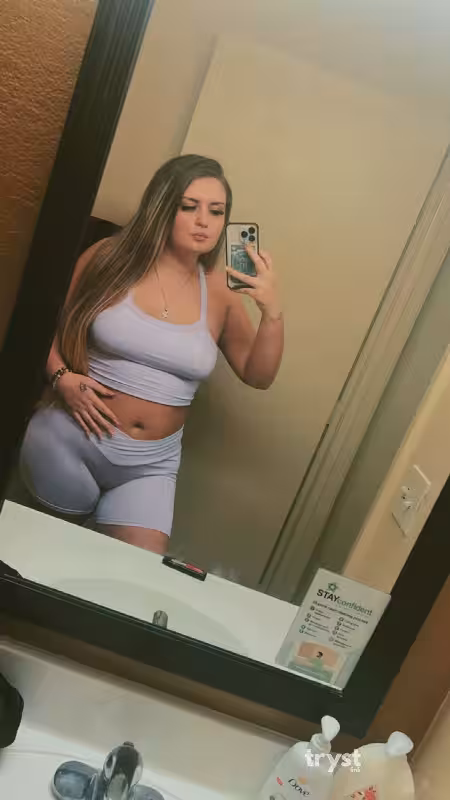 Escort Leila in Indianapolis, IN