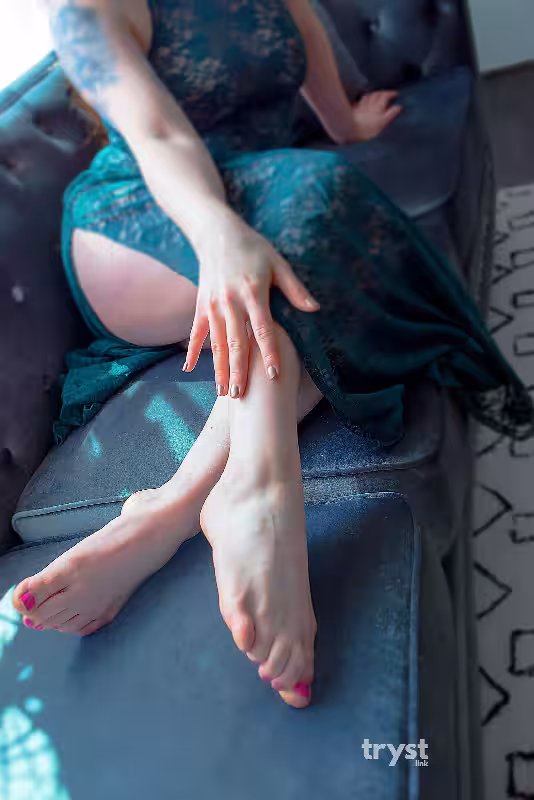 Escort/S&M Becki Labine / Becki LeBeau / Rudbeckia Triloba in Indianapolis, IN