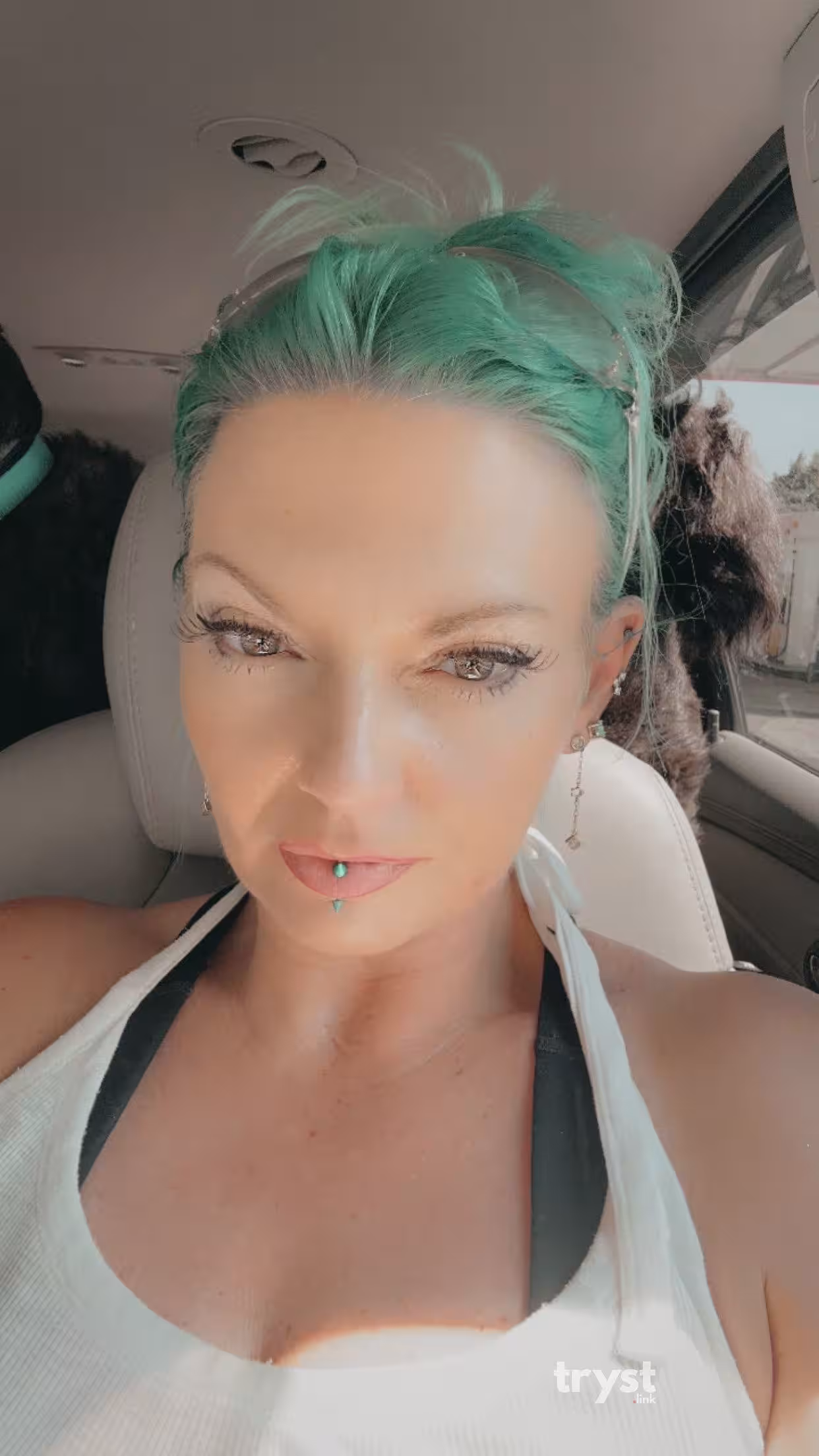 Escort Allie in Johnson City, TN