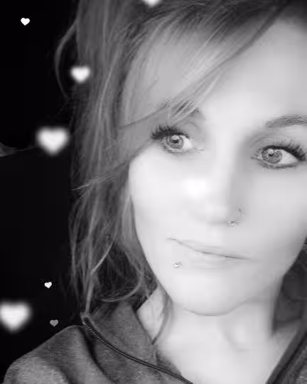 Escort Red Velvet in Joliet, IL