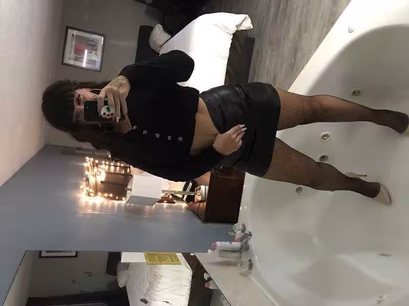 Escort Alexis in Knoxville, TN