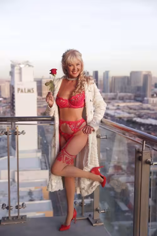 Escort/Massage/S&M Shayla / Kiwigirl / Dr Kiwi and Friends in Las Vegas, NV