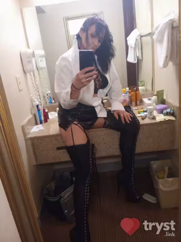 Escort/Massage/S&M Lady Y in Lincoln, NE