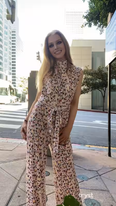 Escort Avril Hall in Los Angeles, CA